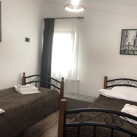 Verona Apartment Dushet'i Buitenkant foto