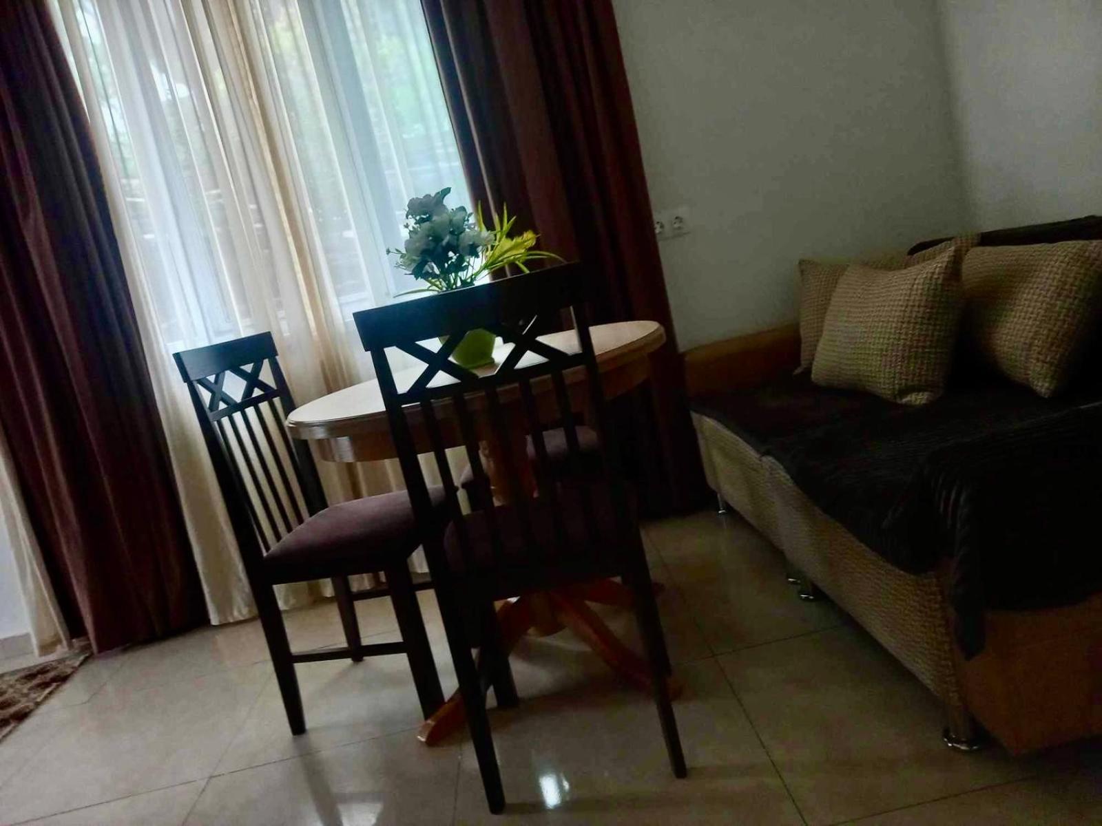 Verona Apartment Dushet'i Buitenkant foto
