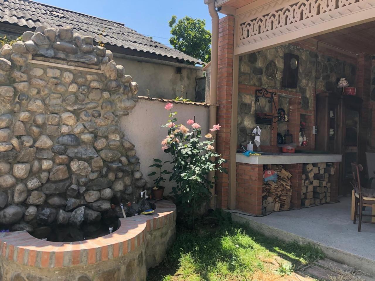 Verona Apartment Dushet'i Buitenkant foto
