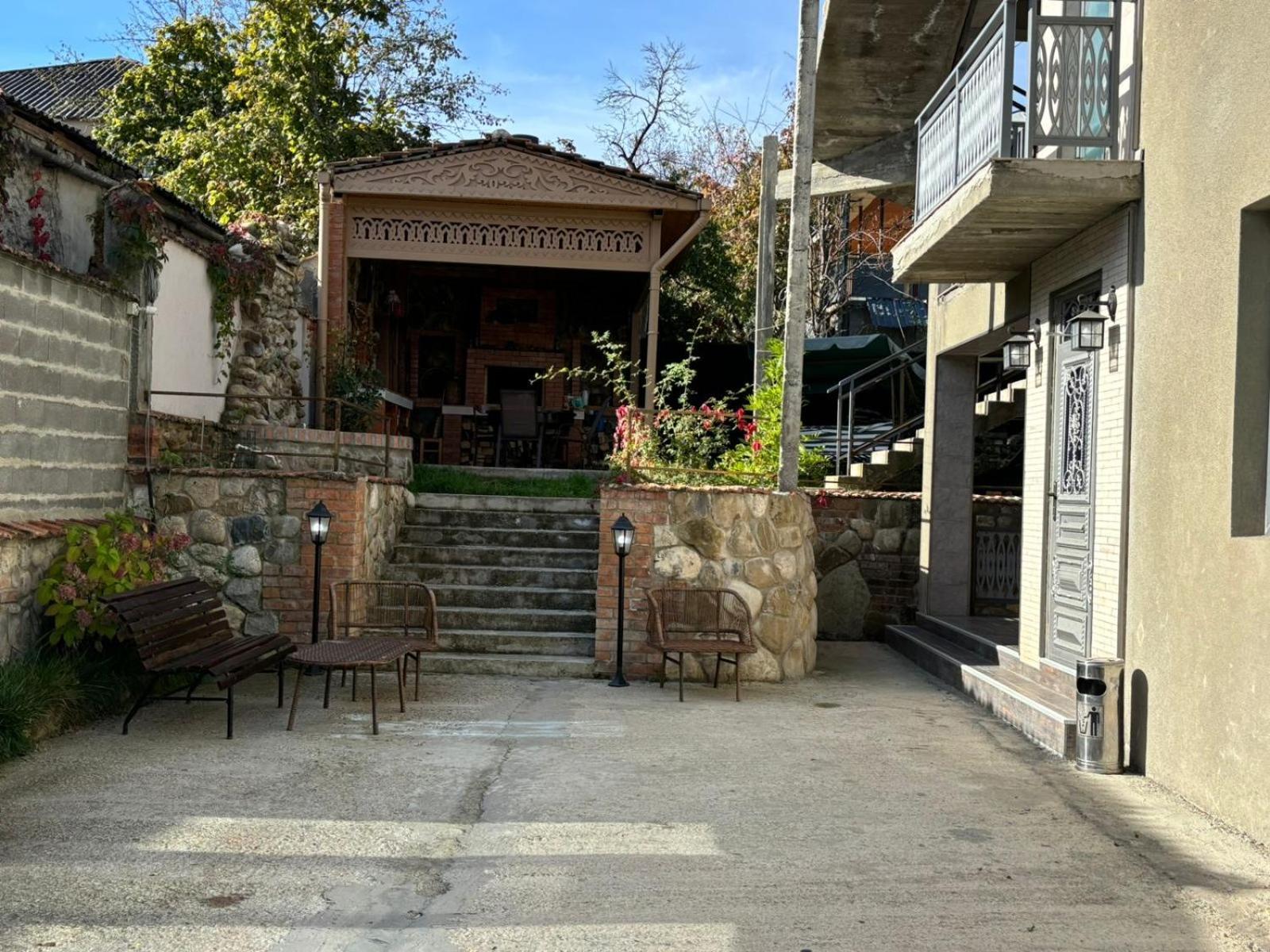 Verona Apartment Dushet'i Buitenkant foto
